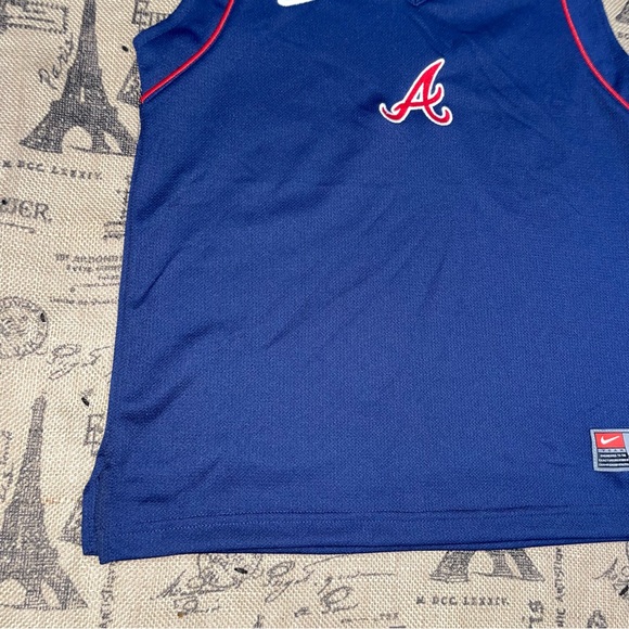 Nike Team NWT! MLB Braves Navy/Red Logo Embroidered V-Neck Tank Top Size S - Picture 2 of 13